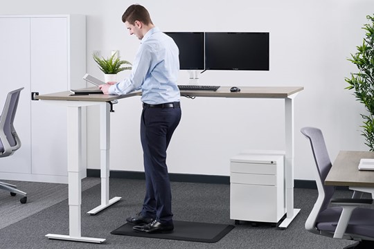 L Shape Height Adjustable Desk Avaliable In 2 Sizes 3 Top Colours Advance Corner Lavoro