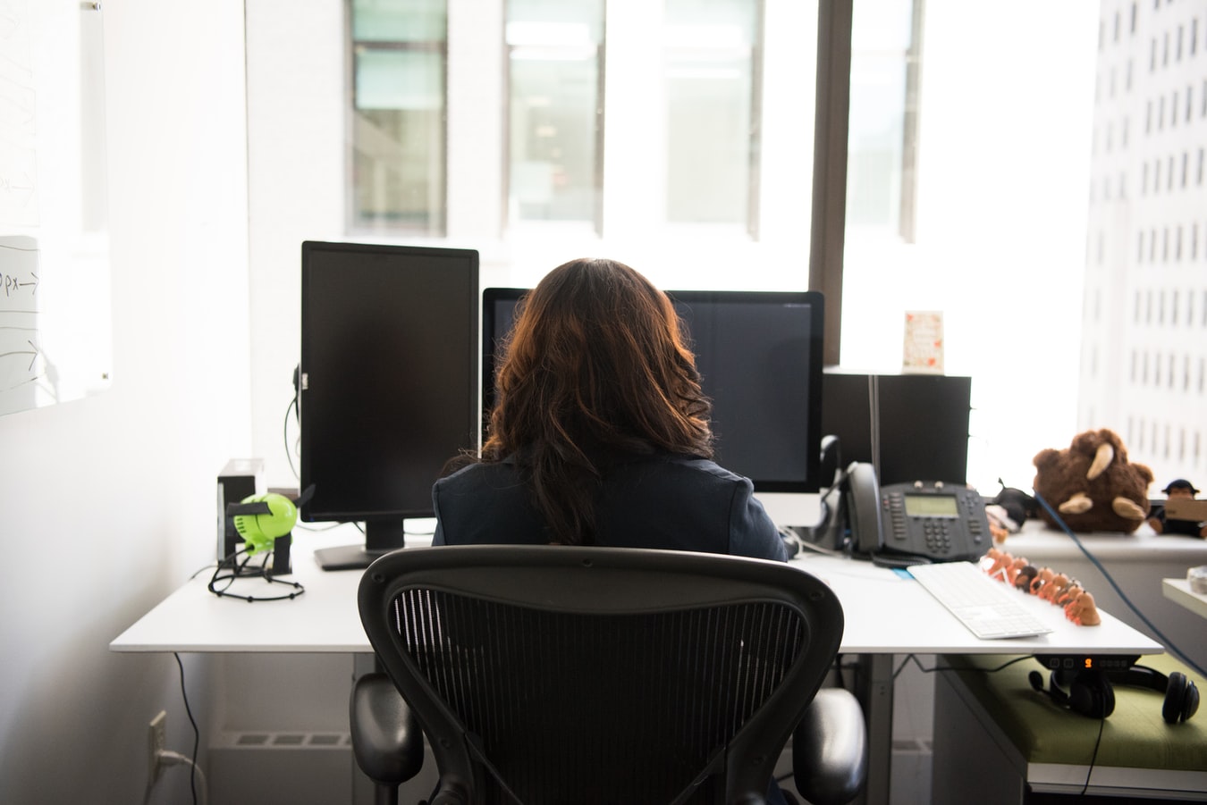 How to Adjust your Office Chair to get the Correct Sitting Posture