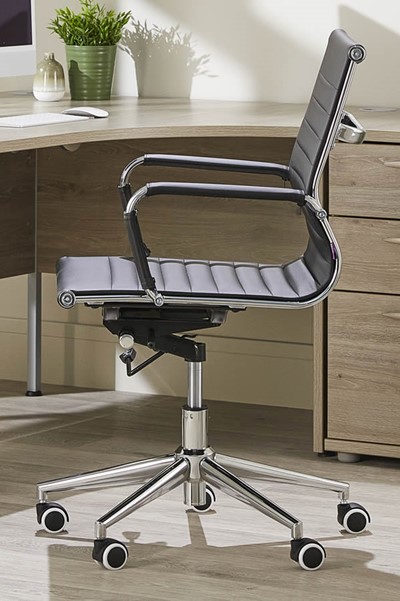 Aura Contemporary Task Chair