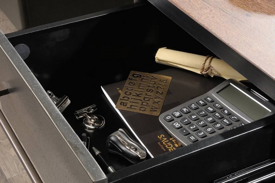 Boulevard Desk