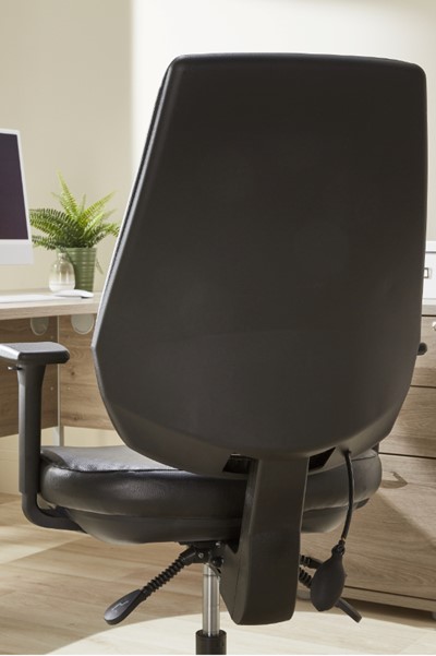 Invictus Bariatric Chair