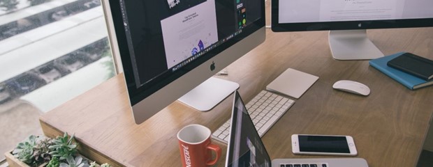 How Deep Should a Desk Be?