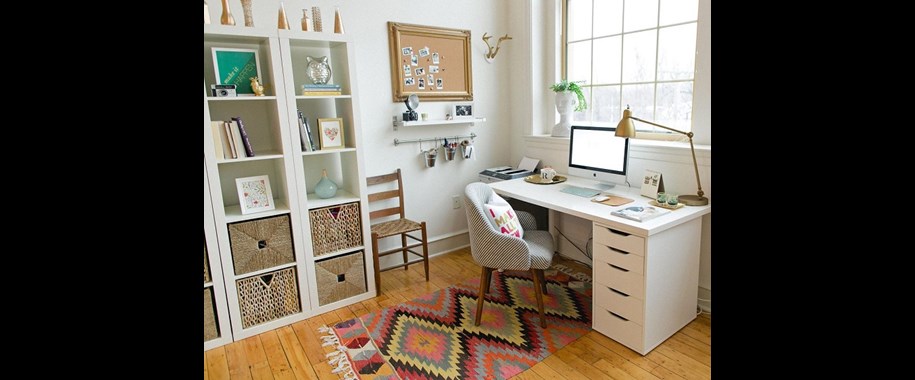 15 Ways To Uniquely Decorate Your Office Desk